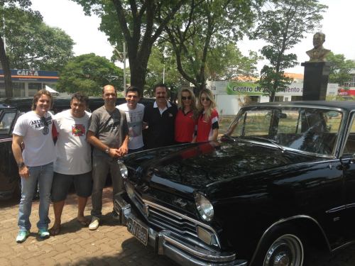 ENCONTRO DE CARROS ANTIGOS