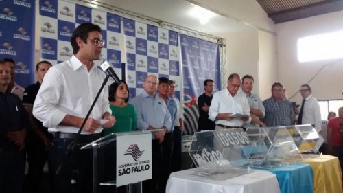 11287360_946387025411492_10372858_n