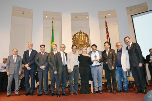 Novo Horizonte recebe recurso para compra de equipamento para varrição de rua