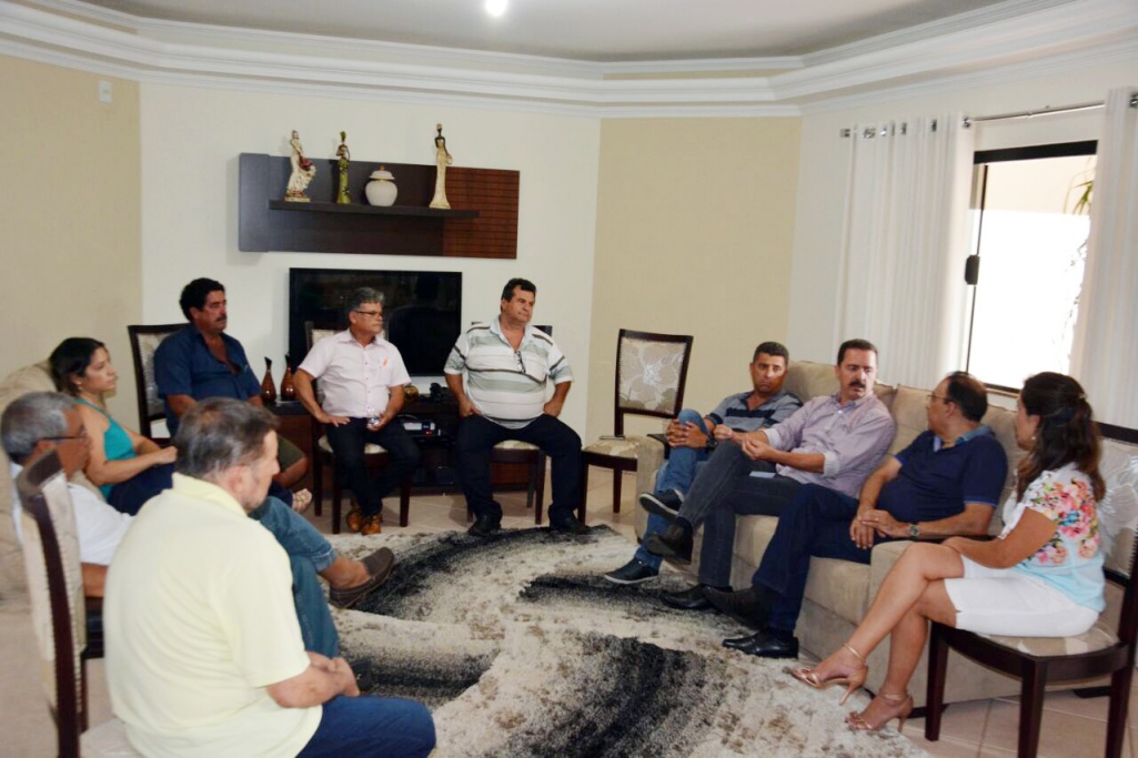 Deputado Itamar Borges visita Uchoa