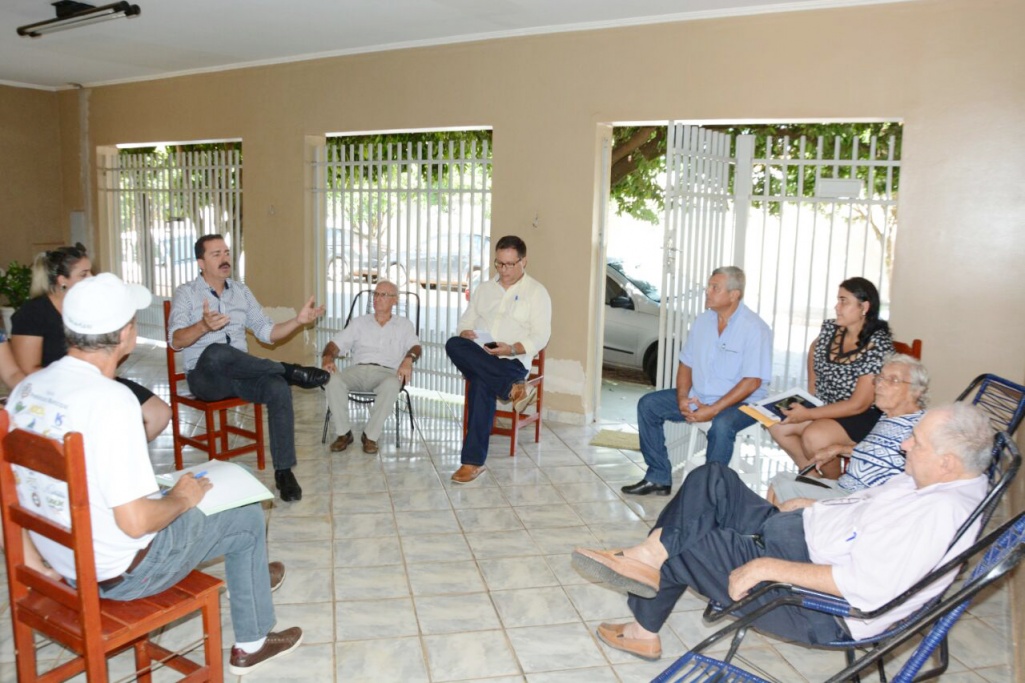 Deputado Itamar Borges visita Coroados