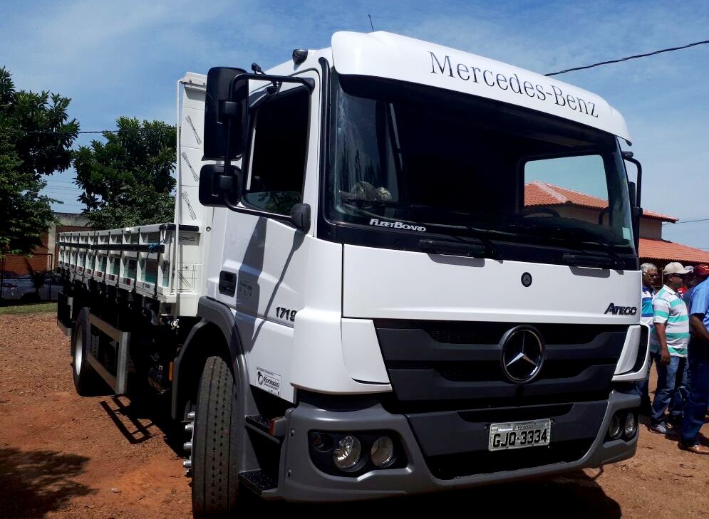 Potirendaba recebe equipamentos e Caminhão “Toco”