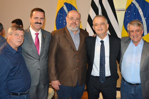 Vice-governador recebe demandas de Santa Albertina