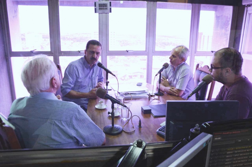 Em Fernandópolis, deputado Itamar Visita Santa casa e Associação Maria João de Deus