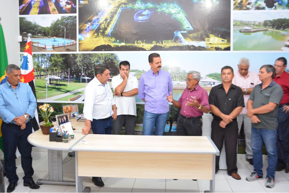 Deputado Itamar Borges visita Valentim Gentil