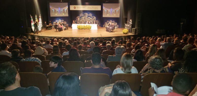 Câmara de Vinhedo realiza Sessão Solene para entrega de Títulos Honoríficos