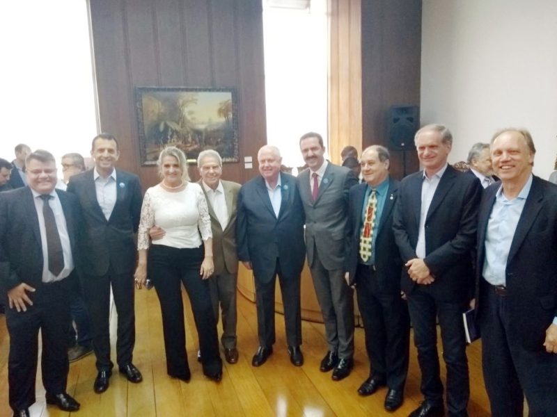 Lei que revoga obrigatoriedade do AR é sancionada pelo governador Alckmin