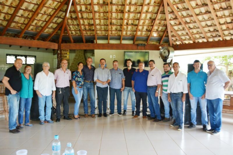 Deputado Itamar Borges visita Neves Paulista