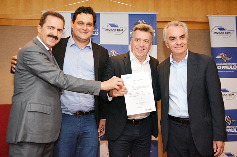 Penápolis assina convênio para projeto de construção de Casas da CDHU