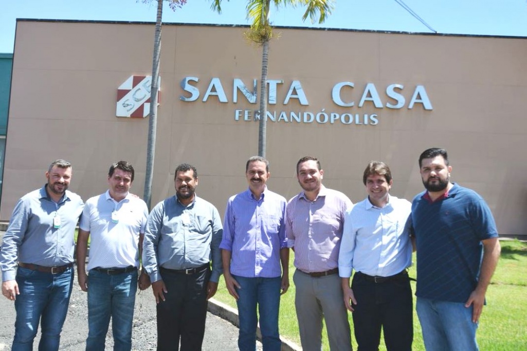 Em Fernandópolis, deputado Itamar Visita Santa casa e Associação Maria João de Deus