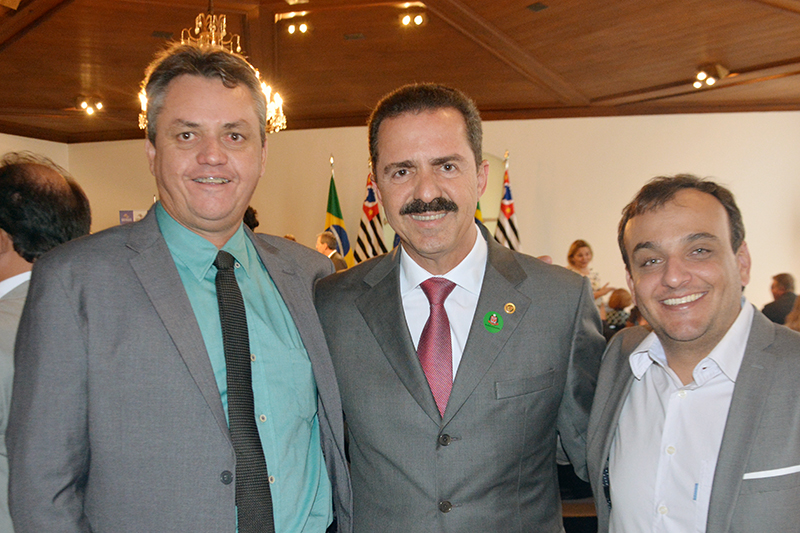 Turiúba assina convênio para licitação de 56 casas da CDHU