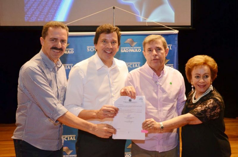 Gabriel Monteiro recebe recursos para investir em atendimento social