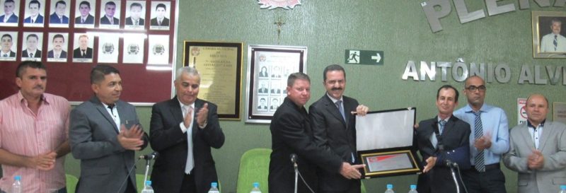 Fico muito feliz com esta homenagem. Mostra que nosso trabalho segue no sentido certo, em prol do desenvolvimento de nosso Estado e em benefício da população. Agradeço também à população de Dirce Reis, cidade onde sou muito bem recebido