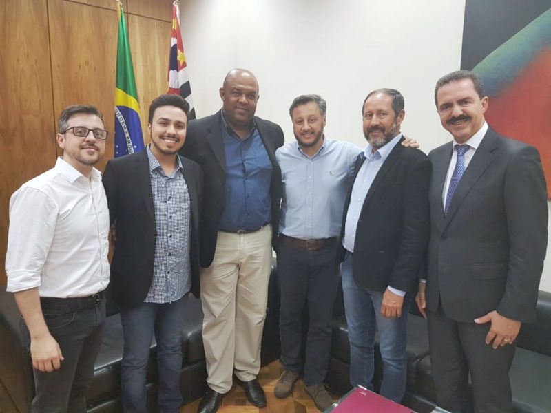 Acompanhei o prefeito Dinho em audiência com o secretário João Cury para pedir a liberação de recursos para a Educação de Sabino.