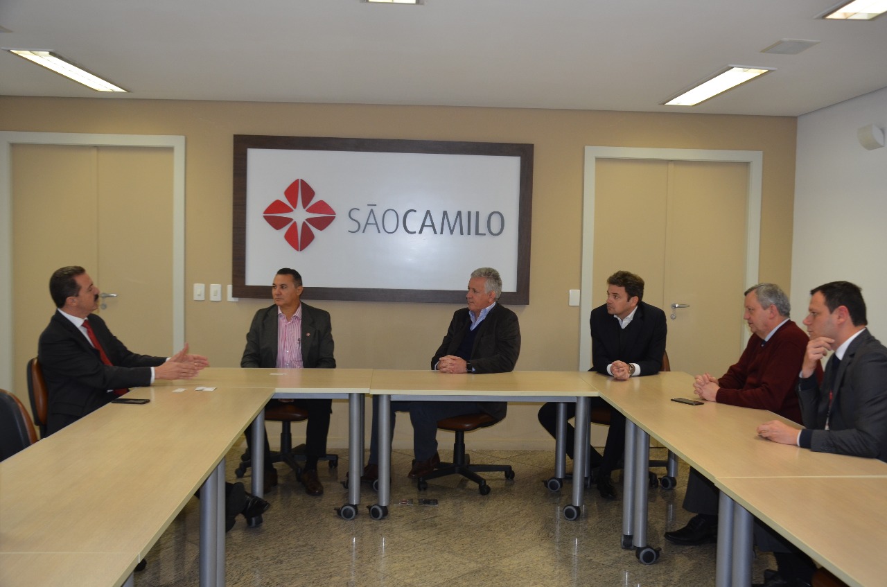 Deputado Itamar Borges visita trabalho desenvolvido pelo Hospital São Camilo