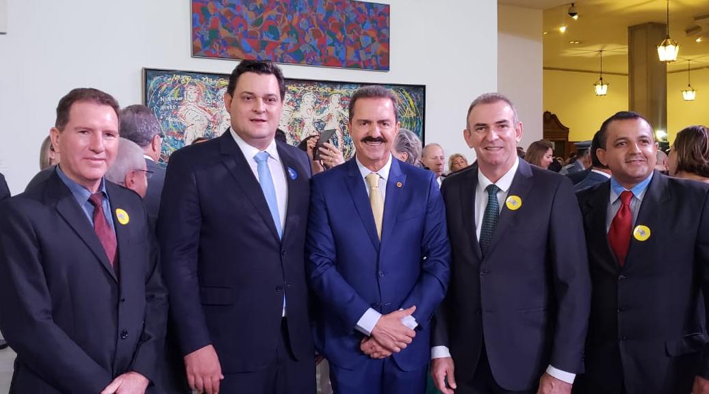 Deputados Itamar Borges e Geninho, prefeito Ademir e vice-prefeito Alcir participam da posse do governador em São Paulo