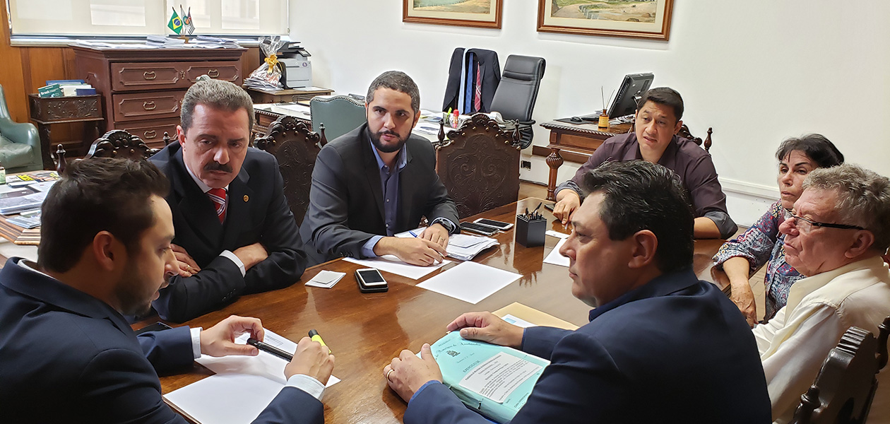 Prefeito Jairo e deputado Itamar Borges pedem recursos para Analândia