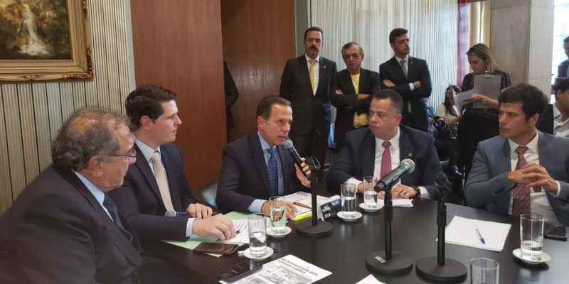 Governador se reúne com parlamentares na Alesp
